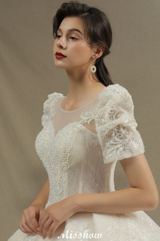 Chic Short Sleeves Tulle Lace Appliques Bridal Gown Spring Garden Wedding Dress