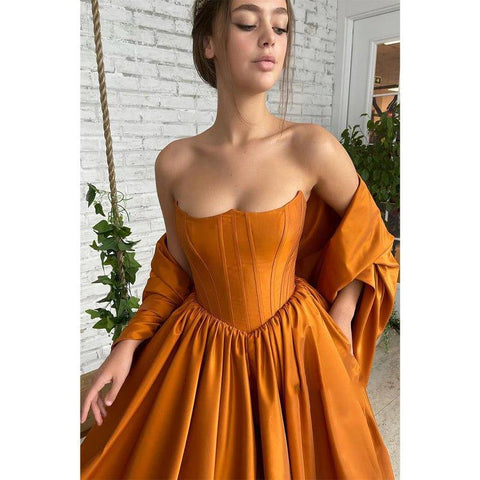 Elegante vestido de noche formal largo de satén sin tirantes, corte A 