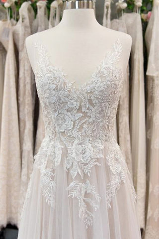 Chic V-neck Appliques Tulle A-line Wedding Dress