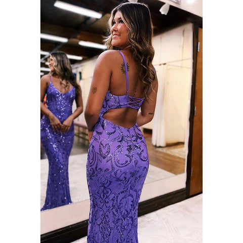 Vestido clásico moderno de sirena con escote en V y tirantes finos para fiesta de noche y graduación