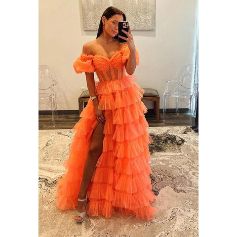 Vestido formal de fiesta clásico y atemporal con corte A, hombros descubiertos, mangas cortas y abertura