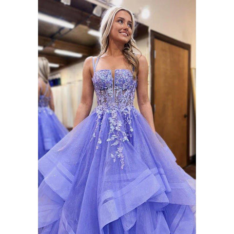 Vestido de fiesta clásico y atemporal de tul con tirantes cruzados, sin mangas, corte A y apliques