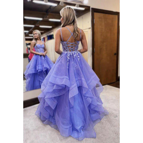 Vestido de fiesta clásico y atemporal de tul con tirantes cruzados, sin mangas, corte A y apliques