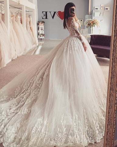 Classy Long A-Line Bateau Appliques Lace Tulle Wedding Dress with Sleeves