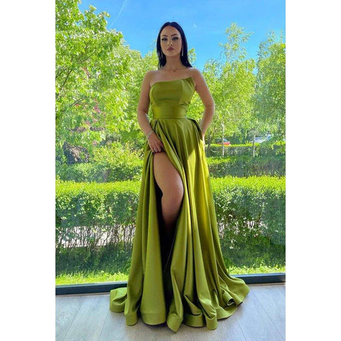 Robe de soirée de standing, coupe trapèze, sans manches, à volants et épaules dénudées, fendue