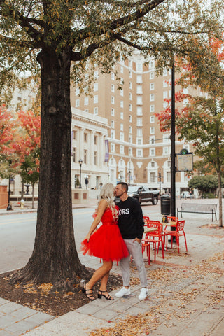 Vestido corto de princesa de tul con volantes y malla para mujer, ideal para fiestas, graduaciones, bodas y eventos especiales. Vestido tutú de hada, color negro, modelo Y512.