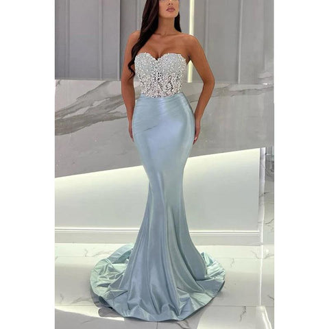 Robe de soirée longue sirène en satin à perles et appliqués, sans bretelles