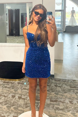 Vestido corto azul real de fiesta con tirantes finos y lentejuelas, estilo tubo brillante, con cuentas.