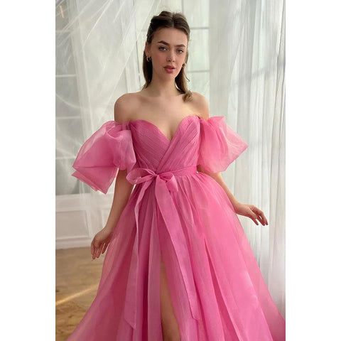 Elegante y lujoso vestido de fiesta formal de tul con escote en forma de A y mangas cortas