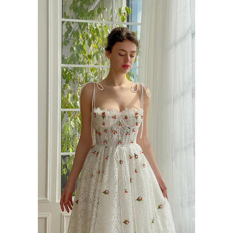 Vestido de fiesta de noche con tirantes finos, apliques de encaje transparente, corte A, largo hasta la rodilla 