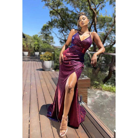 Robe de bal longue à bretelles spaghetti et col en V, froncée et scintillante