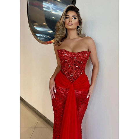 Vestido de noche formal de tul con ilusión, lentejuelas y cuentas, con tirantes finos en rojo 