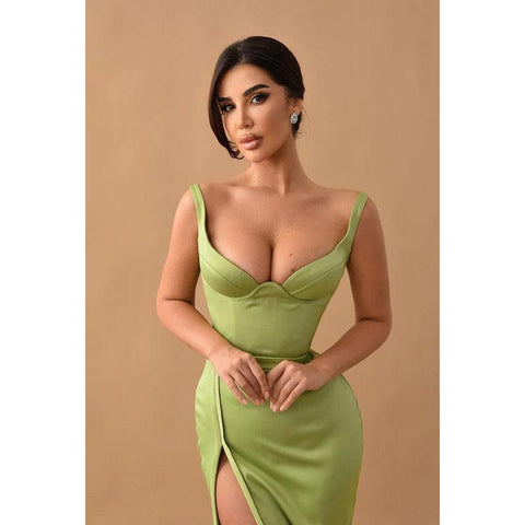 Vestido de noche largo de sirena de satén con abertura lateral y escote en V sexy con cola