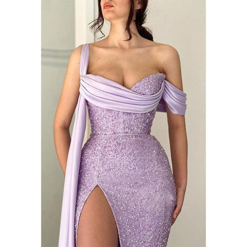 Vestido formal de fiesta largo con abertura alta y un hombro descubierto