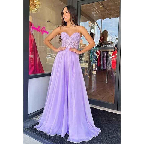 Vestido de fiesta largo sin tirantes con escote corazón, apliques de encaje y mangas desmontables