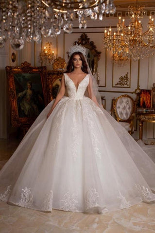 Designer Long A-line V-Neck Sleeveless Appliques Wedding Dress With Lace