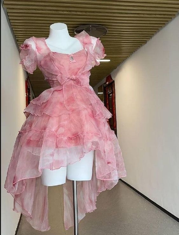 Lindo vestido de fiesta de bienvenida con capas de tul rosa Y7663