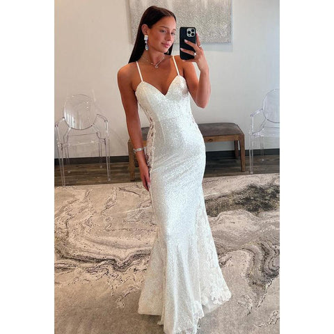 Vestido de fiesta formal sencillo y elegante con tirantes finos, escote en V y espalda descubierta