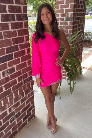 Robe de bal moulante asymétrique à sequins