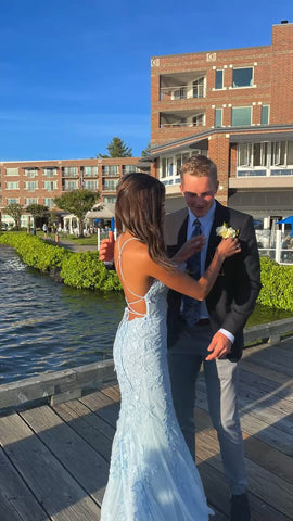 Vestido de noche largo de sirena azul bebé de encaje con tirantes finos Y1733