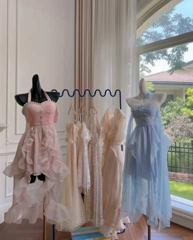 Vestido sencillo de fiesta de bienvenida con tirantes finos azules y gasa Y8581