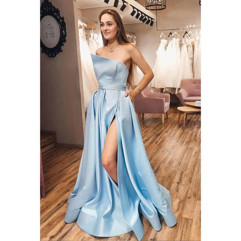 Vestido de fiesta largo de satén azul cielo sin tirantes, corte A, con abertura y bolsillos 