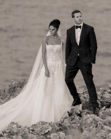 Elegant Designer Appliques A-line Wedding Dresses With Lace