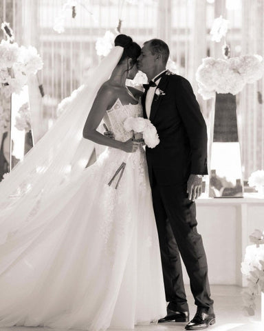 Elegant Designer Appliques A-line Wedding Dresses With Lace