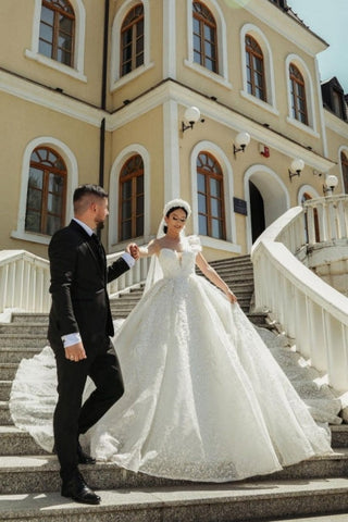 Elegant Designer Beautiful Cream Wedding Dresses A-Line with Lace