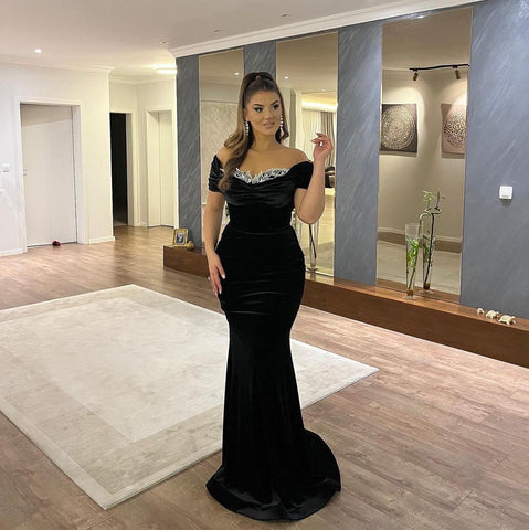 Elegant Floor Length Sweetheart Off-The -shoulder Black mermaid Prom Dress with Appliques