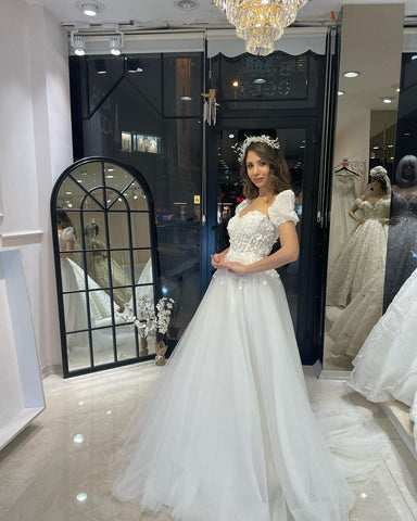 Elegant Floor Length Sweetheart Short Sleeves A-Line Tulle Wedding Dress