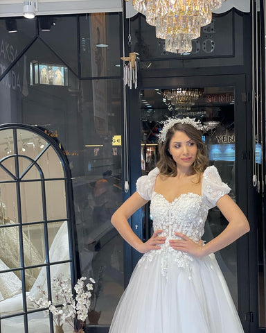 Elegant Floor Length Sweetheart Short Sleeves A-Line Tulle Wedding Dress