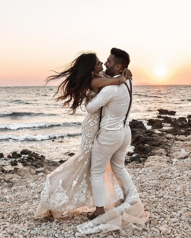 Elegant Long Mermaid V-neck Floral Lace Backless Wedding Dress