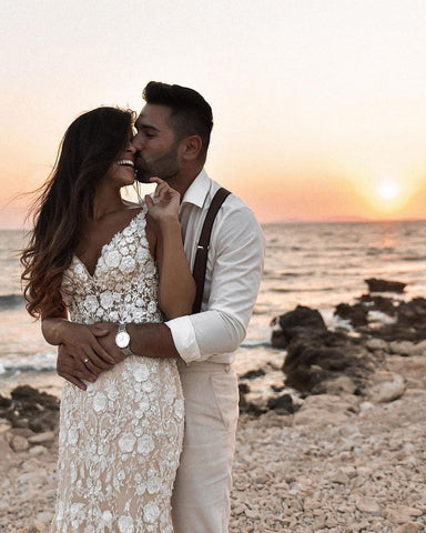 Elegant Long Mermaid V-neck Floral Lace Backless Wedding Dress