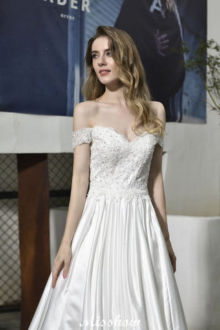 Elegant Off Shoulder Satin Floor Length Bridal Gown Sweetheart Floral Lace Aline Wedding Dress