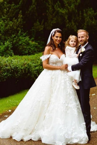 Elegant Off The Shoulder Sleeveless A-Line Wedding Dresses With Lace