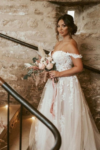 Elegant sweetheart off-the-shoulder cap sleeves a-line lace wedding dress