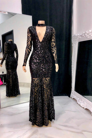 Robe de bal sirène élégante à col V et manches longues ornée d'appliqués