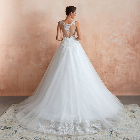 Exquisite Long A-line Appliques Lace Tulle Wedding Dress