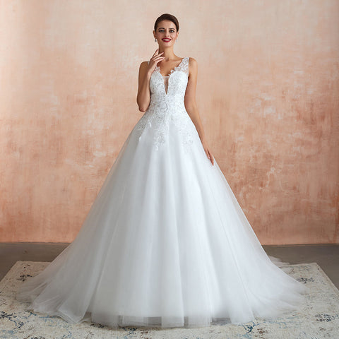 Exquisite Long A-line Appliques Lace Tulle Wedding Dress