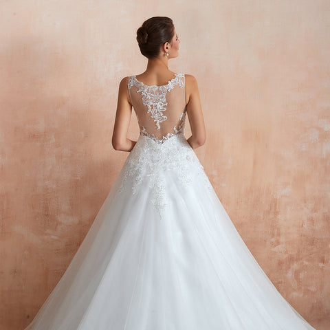 Exquisite Long A-line Appliques Lace Tulle Wedding Dress