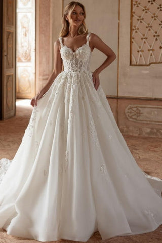 Extravagant Long Ivory A-line Princess Spaghetti Straps Lace Tulle Wedding Dress