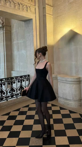 Vestido corto negro de corte A con tirantes sexys para fiesta de bienvenida o cumpleaños Y7621