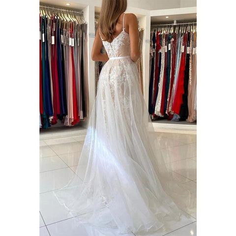 Vestido de noche formal estilo sirena con tirantes finos y apliques de encaje 