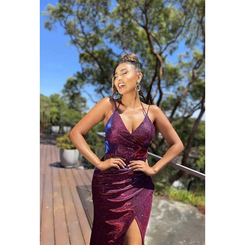 Robe de bal longue à bretelles spaghetti et col en V, froncée et scintillante