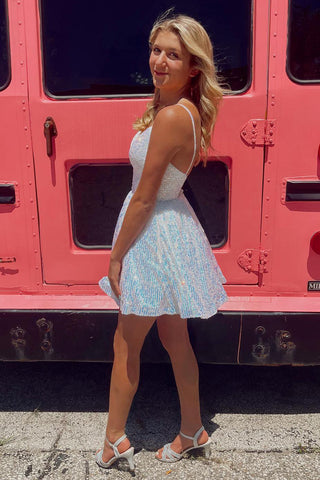 Vestido de fiesta de lentejuelas con espalda descubierta