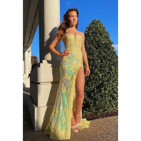 Vestido de fiesta largo con escote en V profundo, tirantes finos, apliques de lentejuelas y tubo