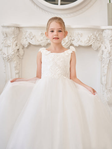 Elegant White Tulle Flower Girl Dress with Sweep Train