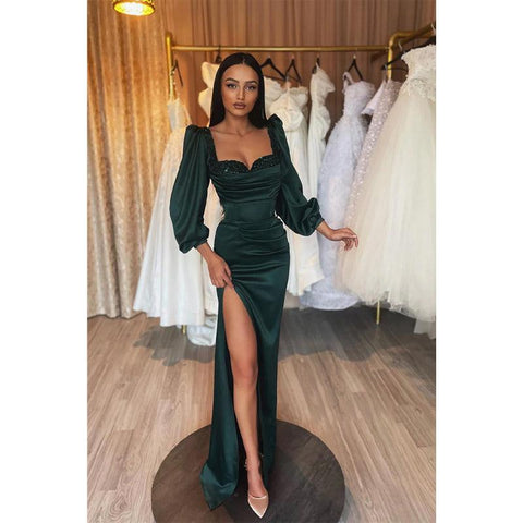 Vestidos de noche formales largos con escote en forma de corazón y mangas largas con abertura