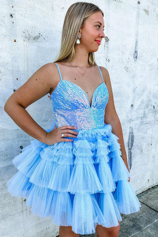 Vestido corto azul de fiesta de bienvenida, corte en A, tirantes finos y volantes